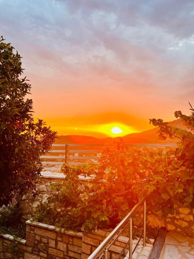 Mistral Inn Himara Zewnętrze zdjęcie